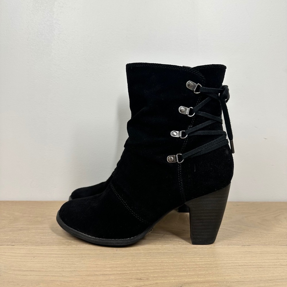 Clarks Ankle Boots Womens 8 Black Leather Lace Up Block Heel Moto Western - Picture 2 of 13